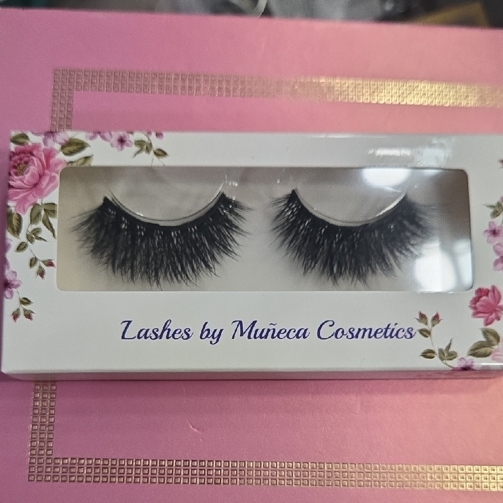 Black False Eyelashes- Syle : CHULA